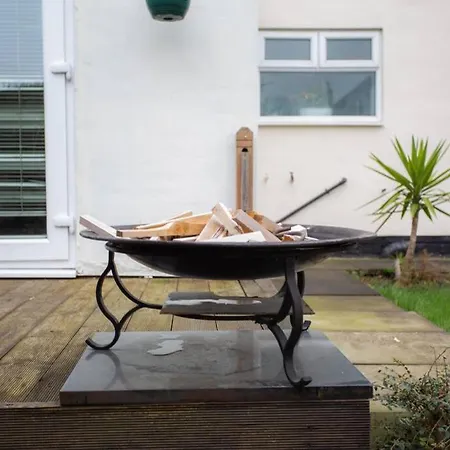 Apartman Millfield Bungalow Disabled Access - Wetroom - 3 Bedrooms Workstays Uk Video Tour Available *