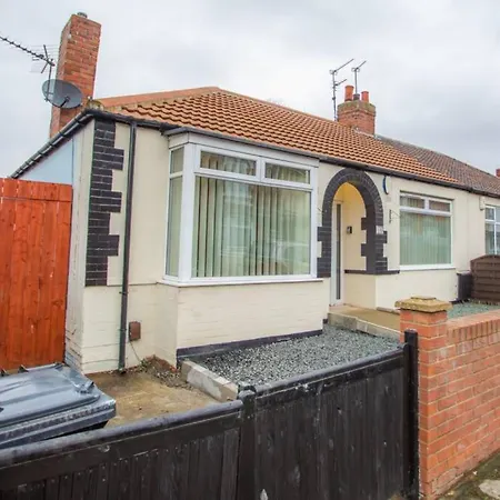 Apartman Millfield Bungalow Disabled Access - Wetroom - 3 Bedrooms Workstays Uk Video Tour Available